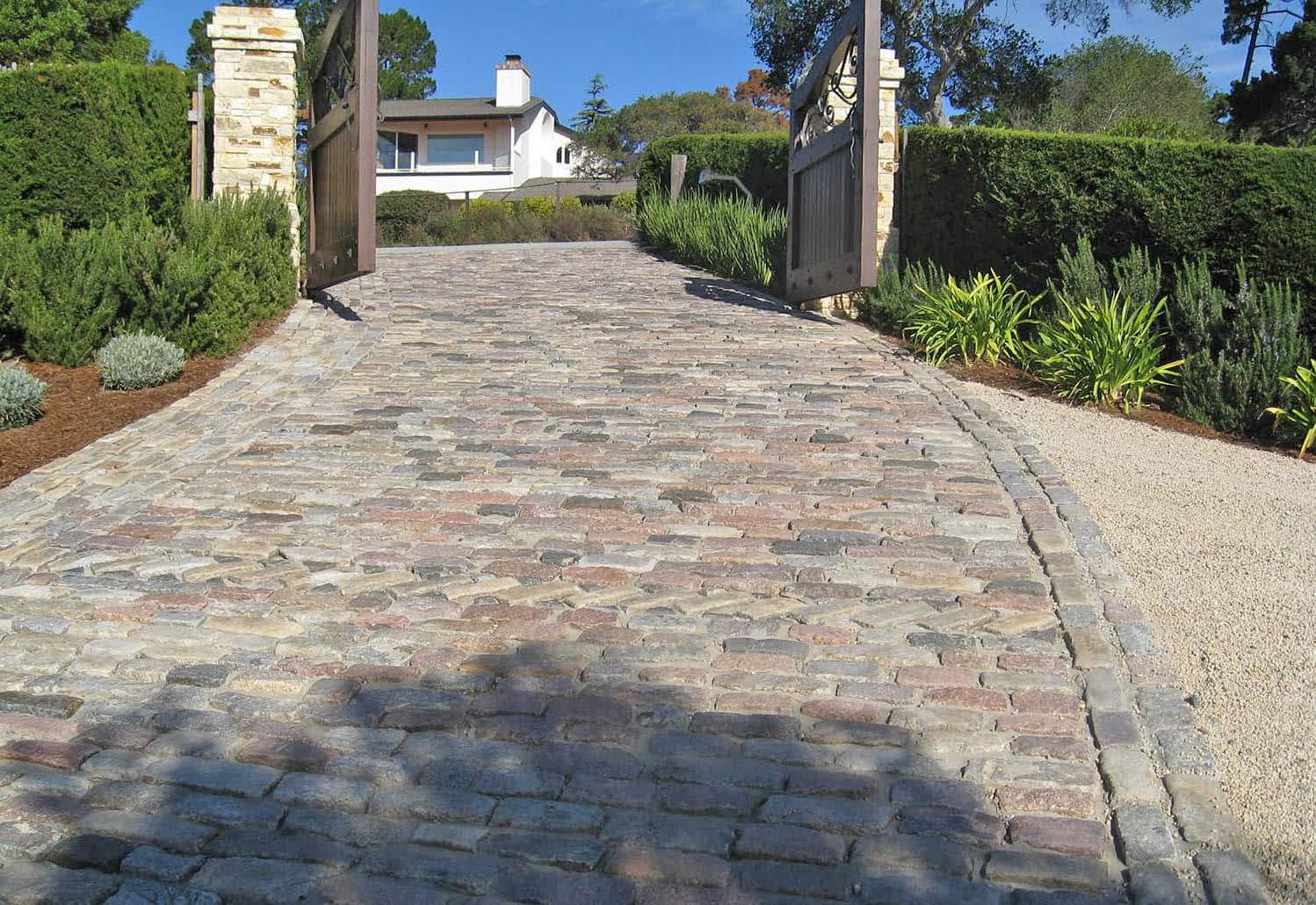Reclaimed Midwest Cobblestones St. Louis Granite Stone Curators