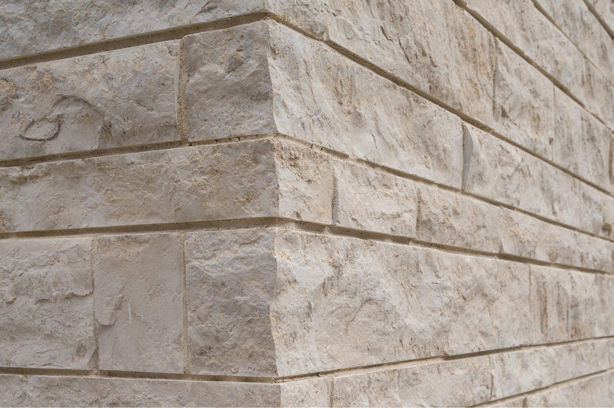Stone-Curators_Rockfaced-veneer-wall-5