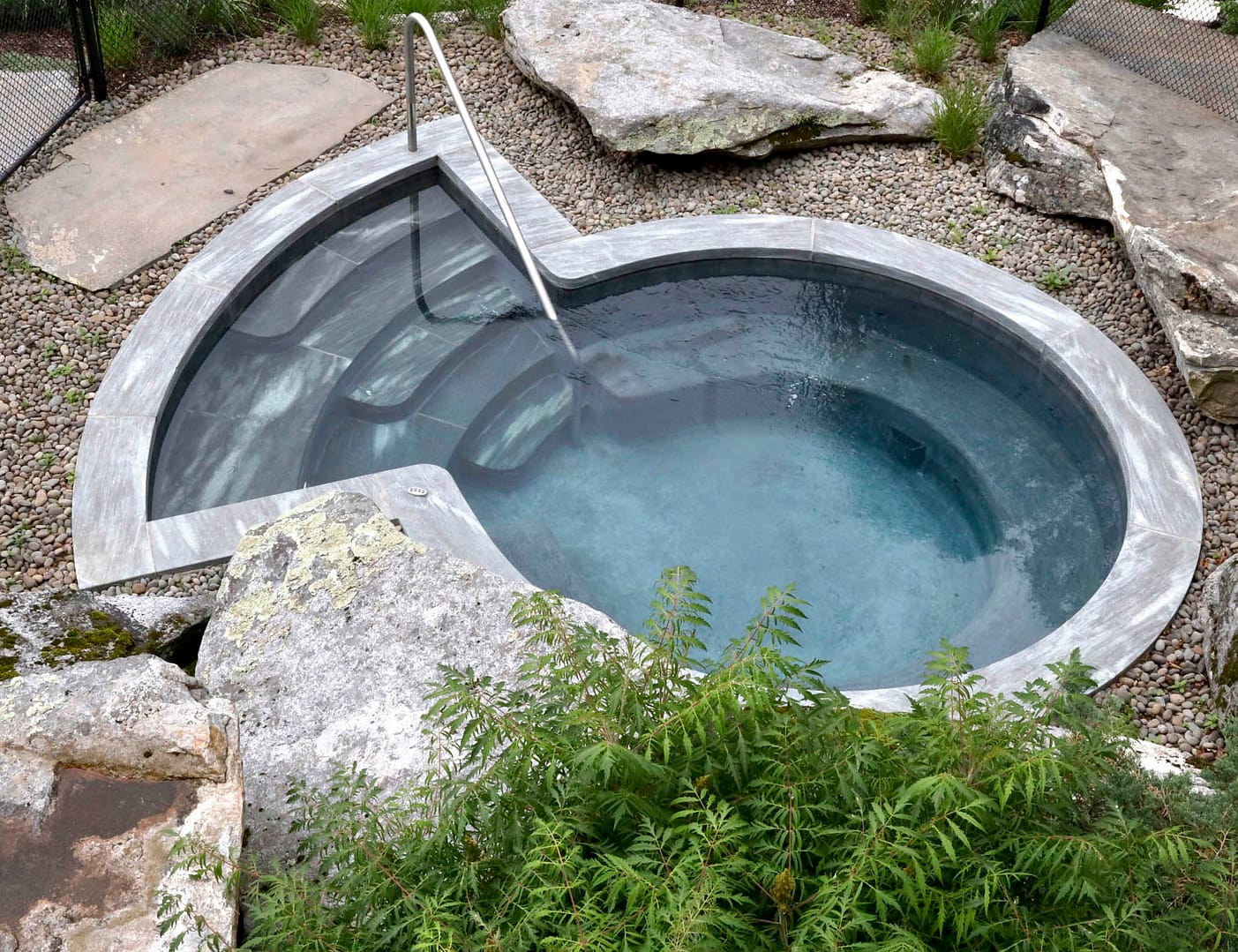 Stone-Curators-Mystic-Mountain-radius-pool-coping_MG_1099
