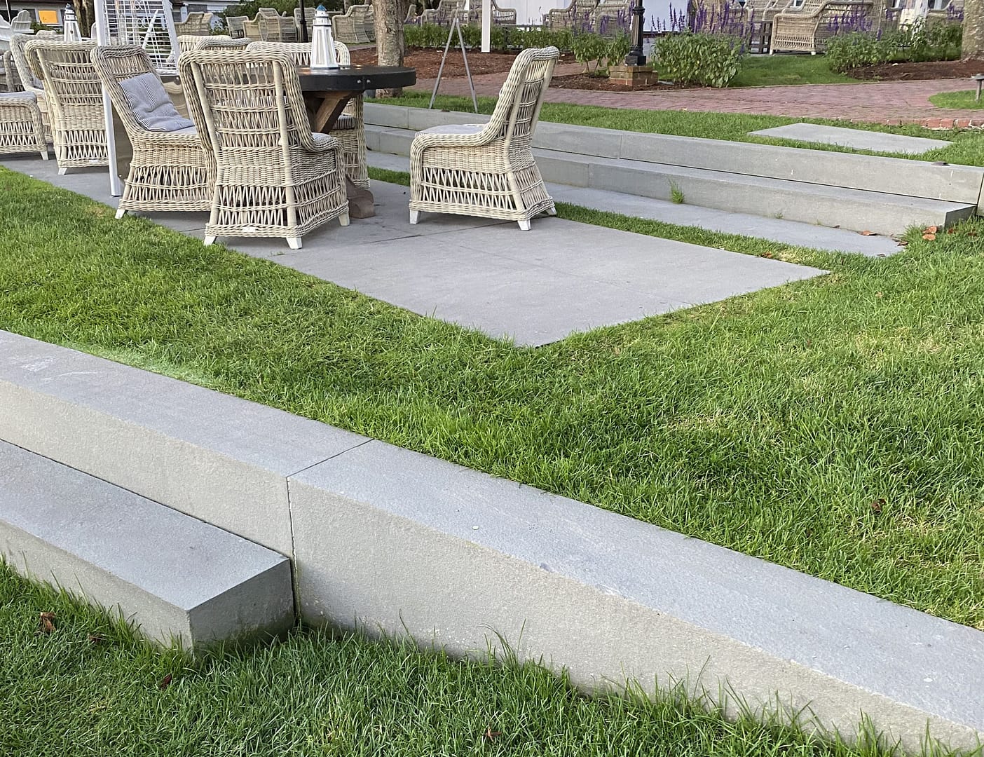 Stone-Curators-Bluestone-thermal-blue-gray-lawn-steps-IMG_0761