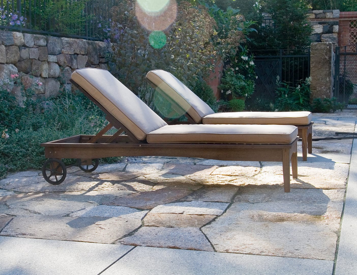 Stone-Curators-Irregular-Roughback-Pavers-Pool-Deck