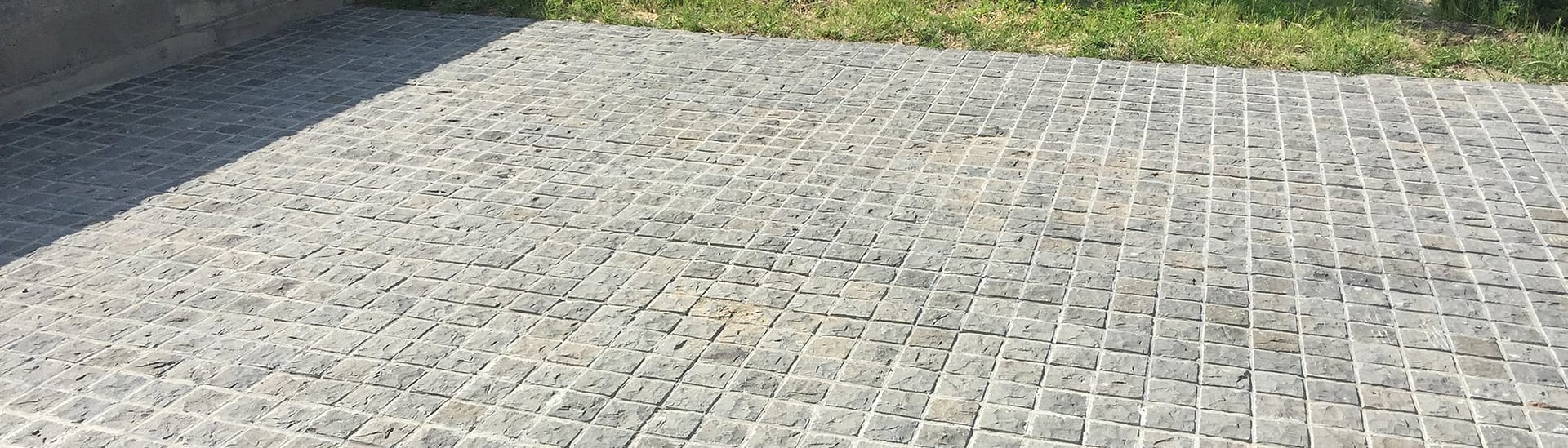 Basalt Cobblestone driveway