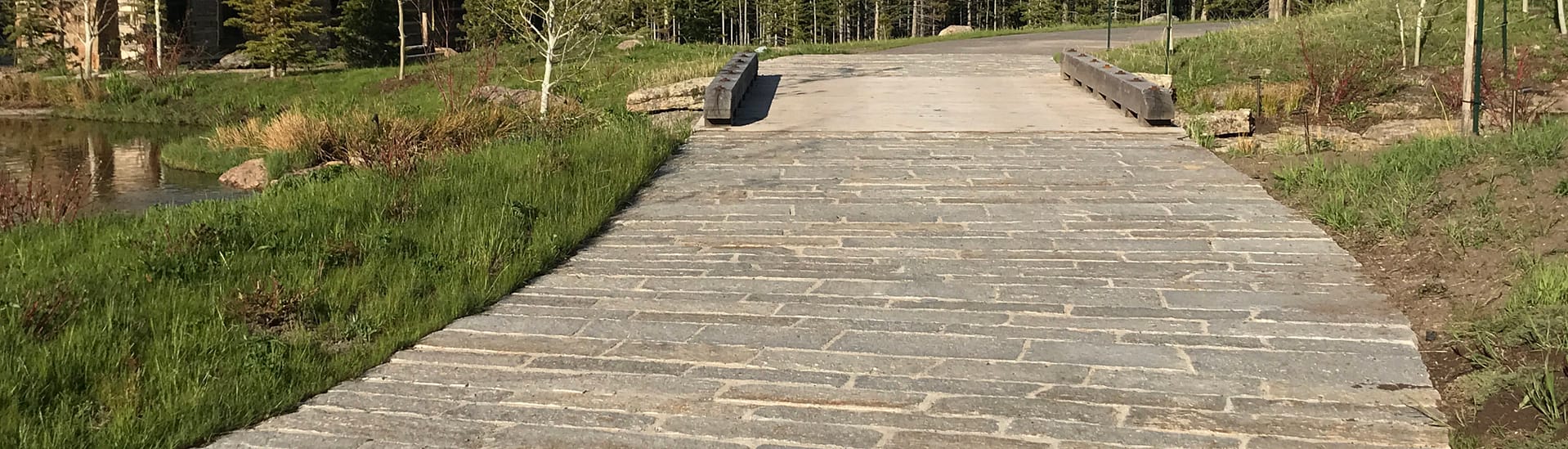 Reclaimed Natural Edge Plank Paver driveway