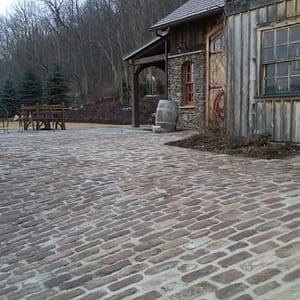 Stone-Curators-Reclaimed-Domestic-Midwest-Medina-Sandstone-Cobblestone