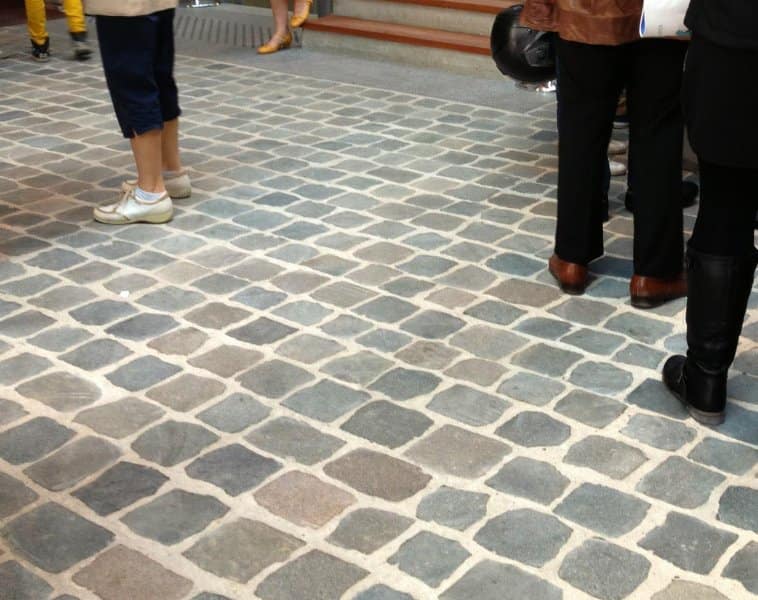 Stone-Curators-Reclaimed-European-Cobblestone-Porphyry-Flat-Application
