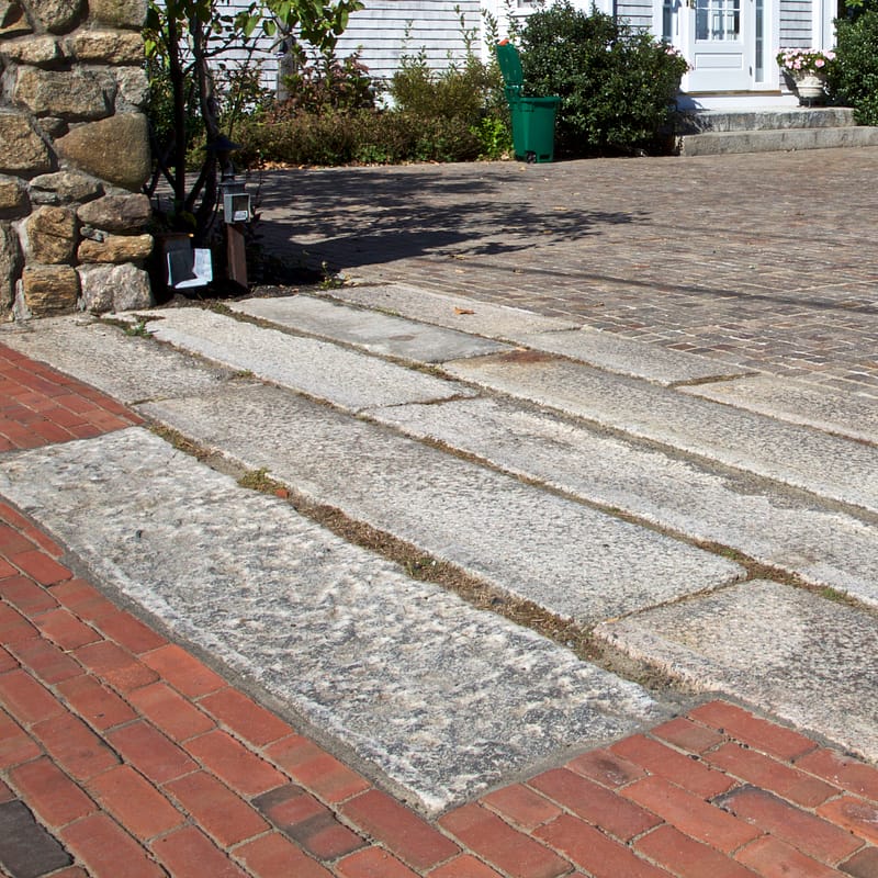 stone_curators-reclaimed_granite_curbstone_driveway_apron
