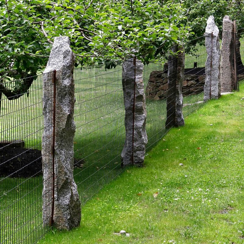stone_curators-reclaimed_granite_curbstone_posts