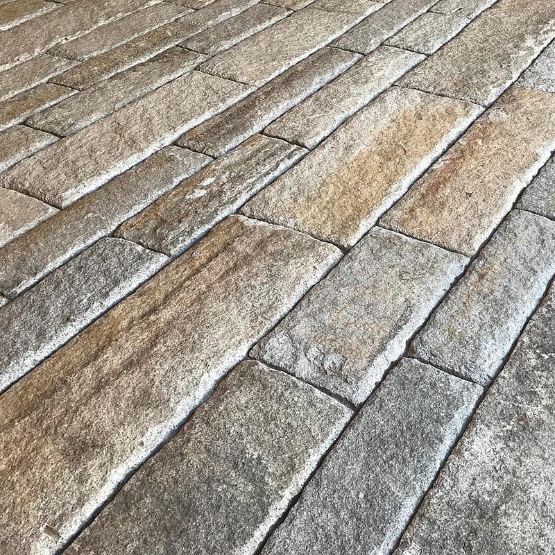 Reclaimed-second-generation-granite-curbstone-plank-paver-driveway-1000x1000-1