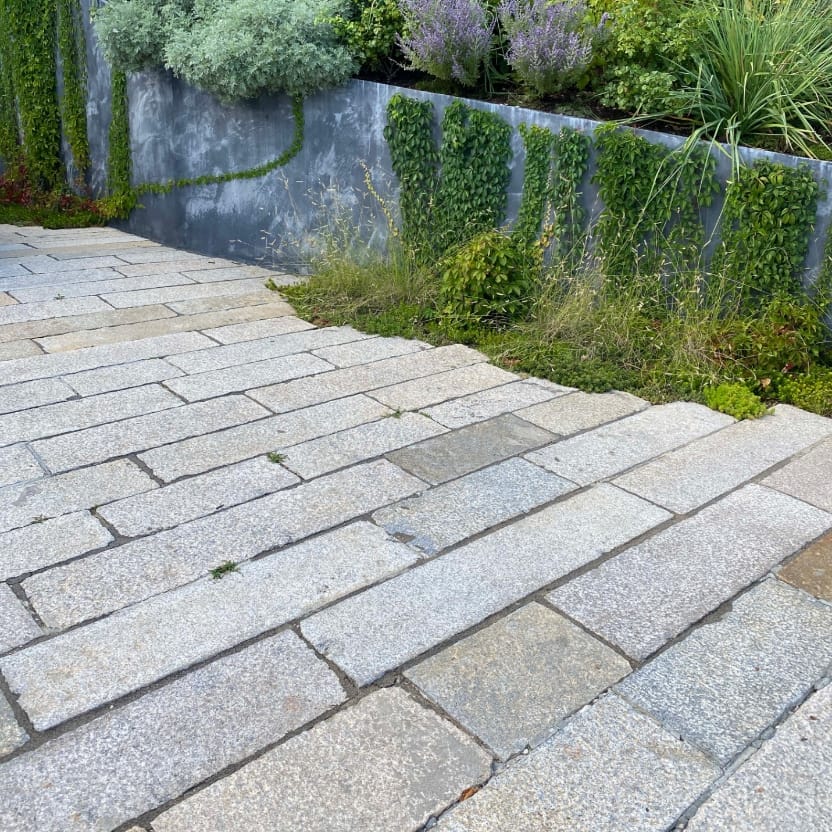 Reclaimed Footworn Granite Plank Pavers P195