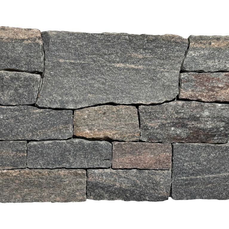 Application image for Vineyard Granite. The surface finish shown is split-face. The dominant color shown is gray. The color mix creates a warm feeling.