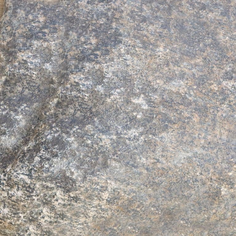 Color/Finish variation image for Fieldstone - Old New England Wall. The surface finish shown is . The dominant color shown is gray. The color mix creates a cool feeling. Random color pattern.