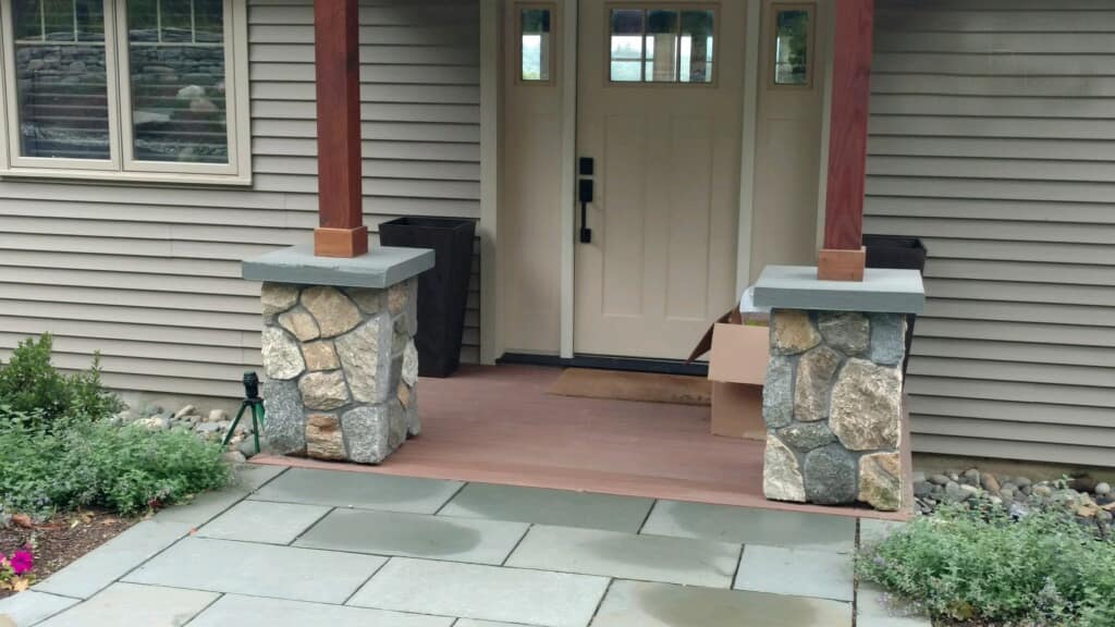 Application image for Fieldstone - Old New England Wall. The image shows this material being used in a thin veneer application.