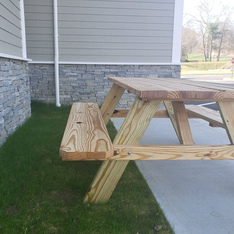 Application image for Granite - Liberty Hill. The image shows this material being used in a thin veneer application.