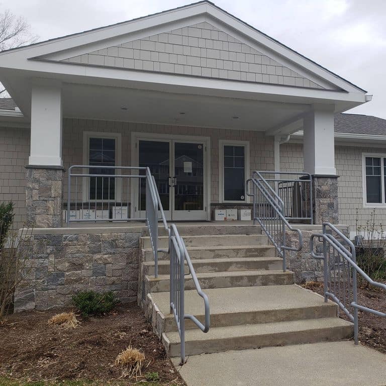 Application image for Granite - Liberty Hill. The image shows this material being used in a thin veneer application.