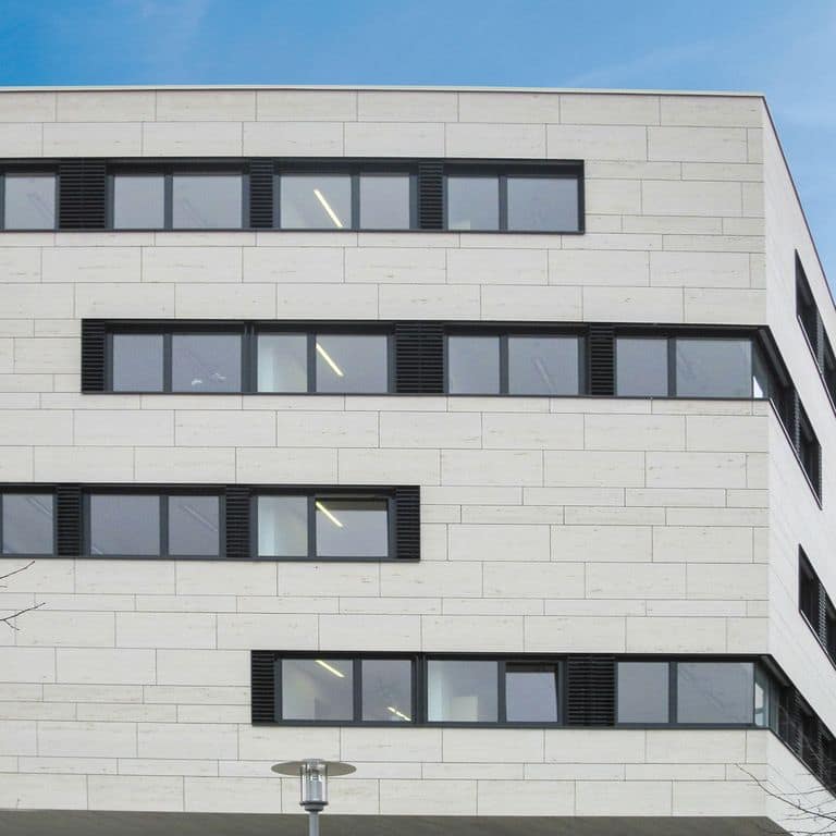 The image shows this material being used for full bed veneer and thin veneer.