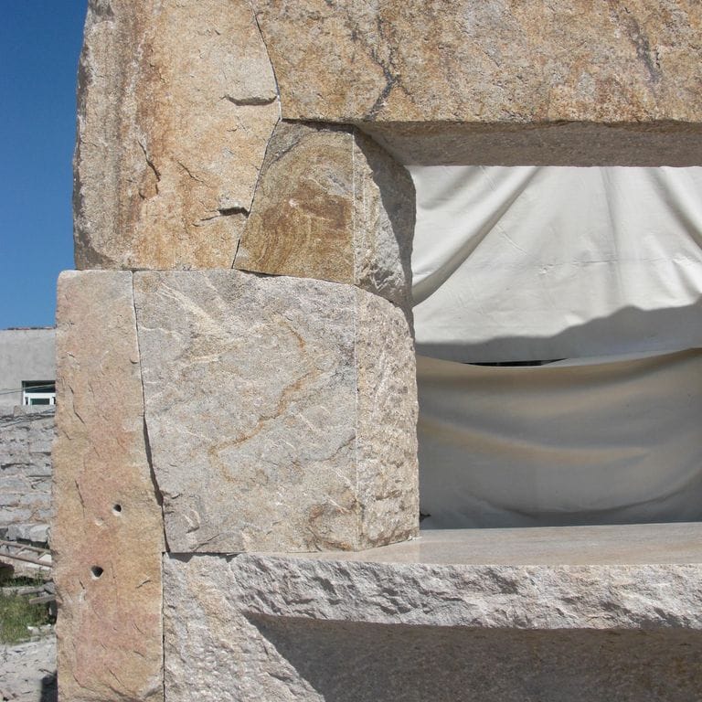 The image shows this material being used in a full bed veneer application.