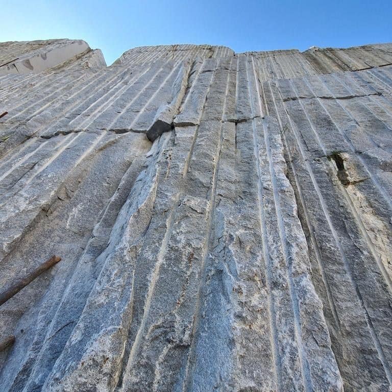 Application image for Gray Nisa Granite. The dominant color shown is gray.