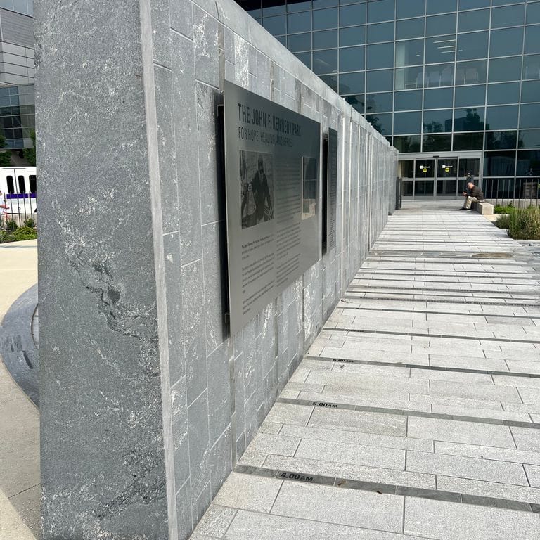 Application image for Strata Mist Cross-Cut Gneiss - Cut to Size Veneer. The image shows this product being used for full bed veneer and thin veneer. The dominant color shown is gray.