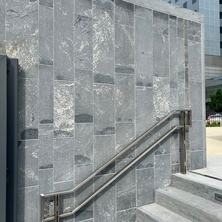  Strata Mist Cross-Cut Gneiss - Cut to Size Veneer