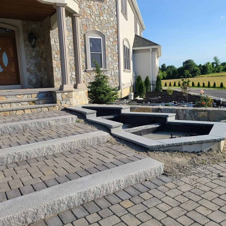 Newport Mist Granite Veneer - Mosaic