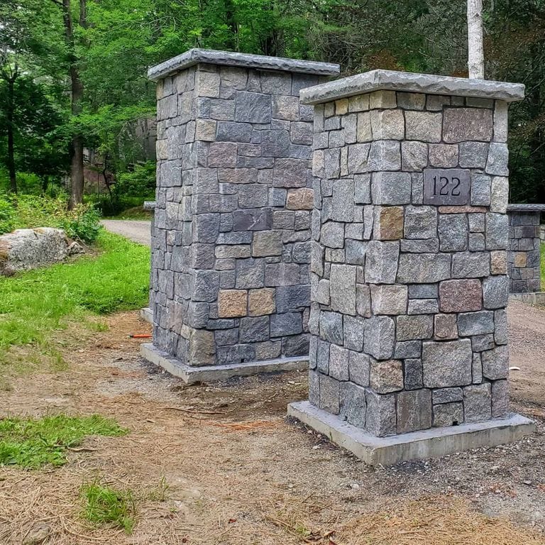 Application image for Vineyard Granite - Thin Veneer. The image shows this product being used in a thin veneer application. The surface finish shown is . The dominant color shown is gray. The color mix creates a warm feeling.