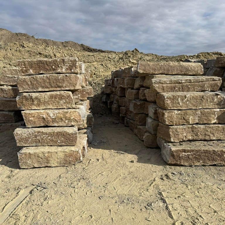 Application image for Great Plains Limestone - Tan - Wallstone. The surface finish shown is . Dominant colors shown are brown and tan. The color mix creates a warm feeling.