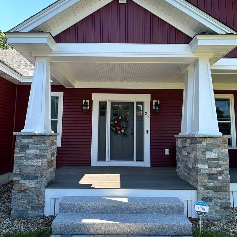 Application image for Boston Blend Granite Thin Veneer - Ashlar. The image shows this product being used in a thin veneer application. The surface finish shown is split-face. The dominant color shown is gray. The color mix creates a cool feeling.