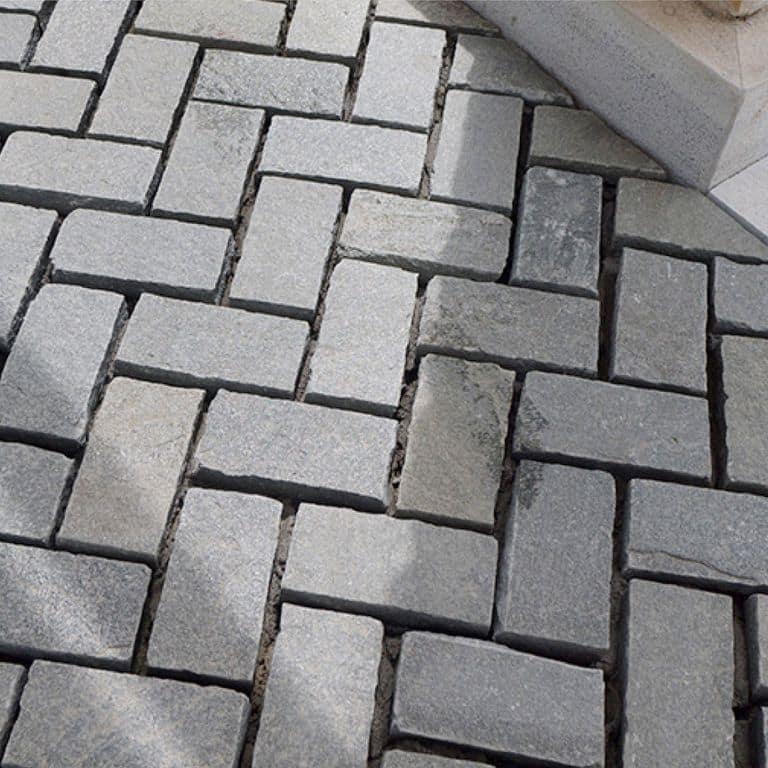 Application image for Quartzite - Greek Slate - Grey - Cobblestones. The dominant color shown is gray. The color mix creates a cool feeling.