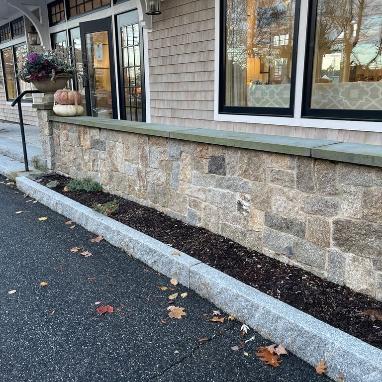 Cape Neddick Clear Granite - Full Bed Veneer