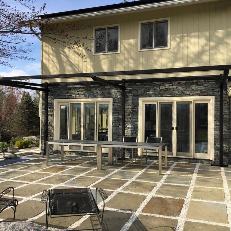 The image shows this product being used for full bed veneer and thin veneer.