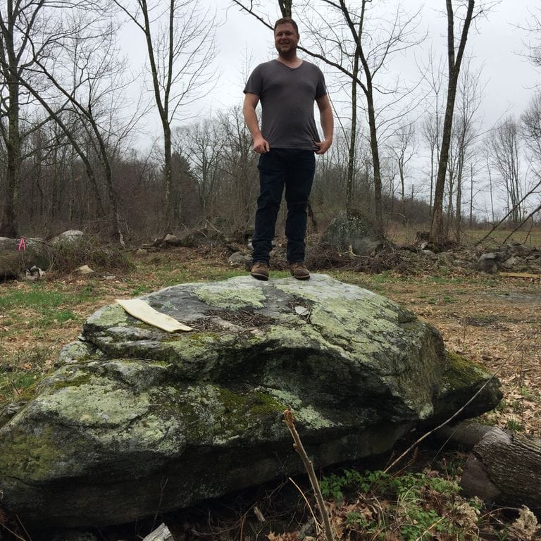 Application image for New England Fieldstone Boulders &amp; Ledgestone - Jumbo Boulders. The surface finish shown is weathered. The dominant color shown is gray. The color mix creates a warm feeling.