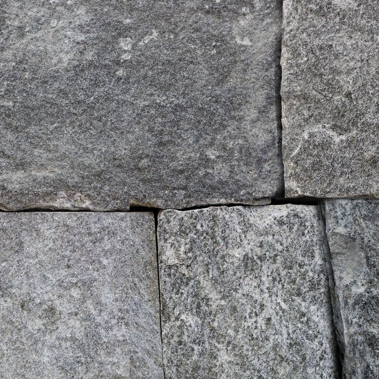 Old Chester Granite - Bed/Seam Splitface Veneer