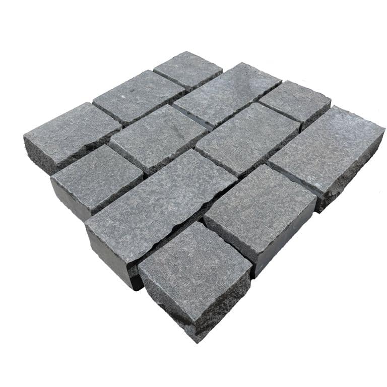 Application image for Polar Gray Limestone - Cobblestones. The surface finish shown is flamed. The dominant color shown is gray. The color mix creates a cool feeling.
