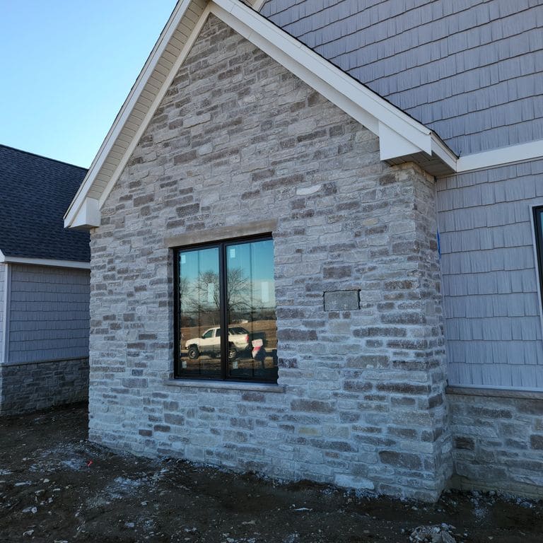Madison Limestone Veneer - Splitface + Tumbled